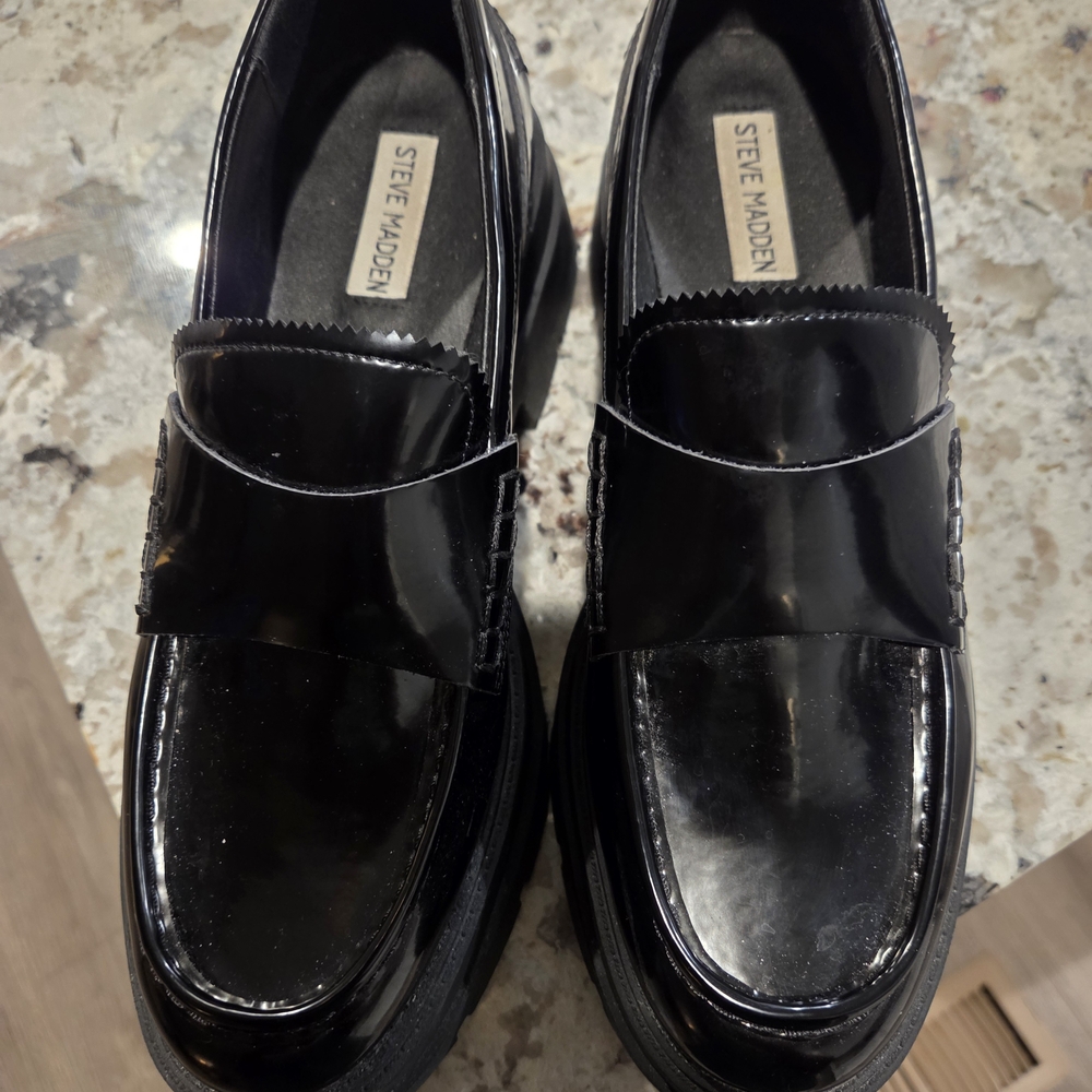 Steve Madden Black Gaven Loafers